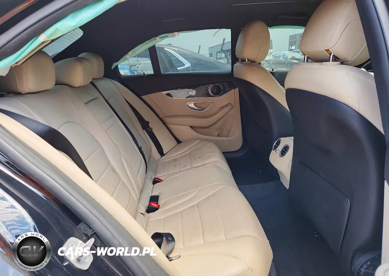 2018 Mercedes-Benz C 300 VIN:55SWF4JB9JU240701 - 10