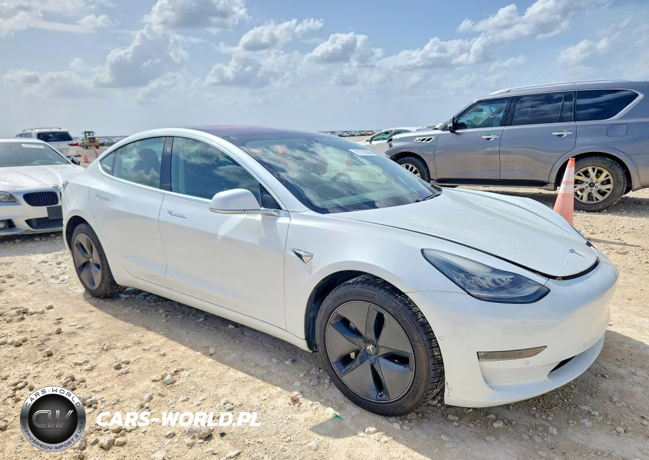 2018 Tesla Model 3 VIN:5YJ3E1EA0JF076830 - 4