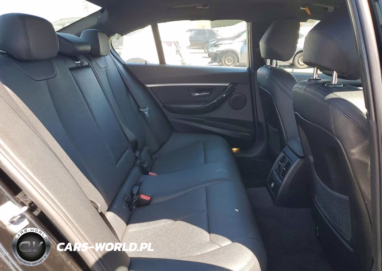 2018 BMW 330 Xi VIN:WBA8D9G56JNU72539 - 10