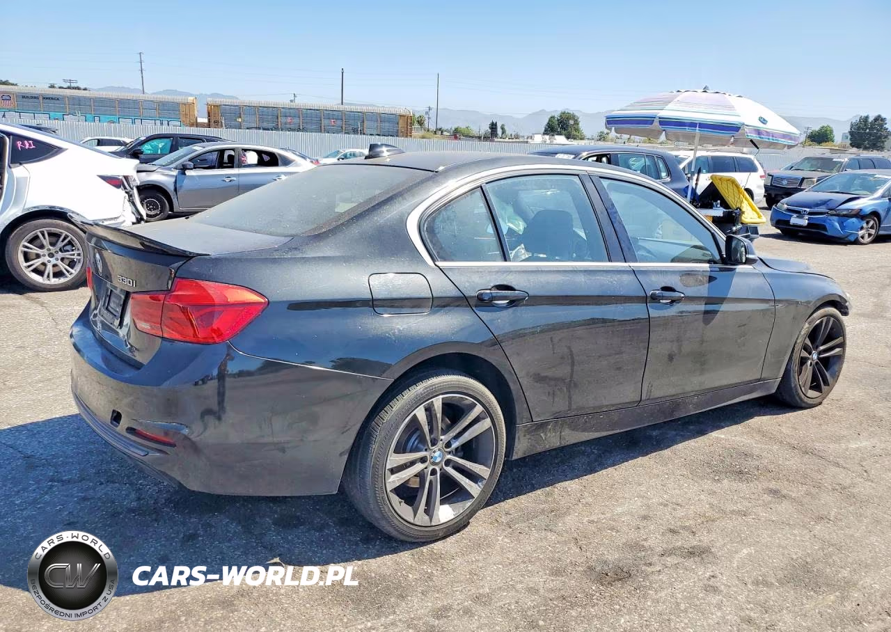 2018 BMW 330 Xi VIN:WBA8D9G56JNU72539 - 3