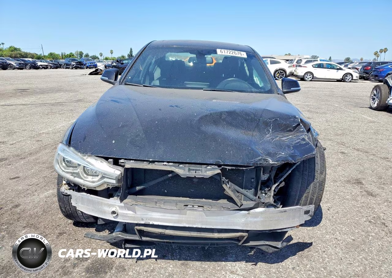 2018 BMW 330 Xi VIN:WBA8D9G56JNU72539 - 5