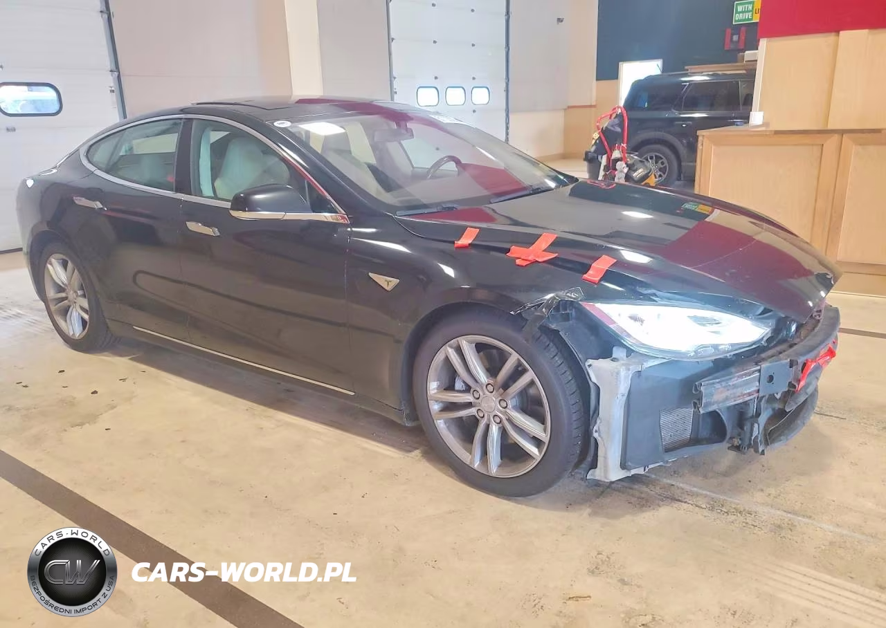 2013 Tesla Model S VIN:5YJSA1CN0DFP22336 - 4