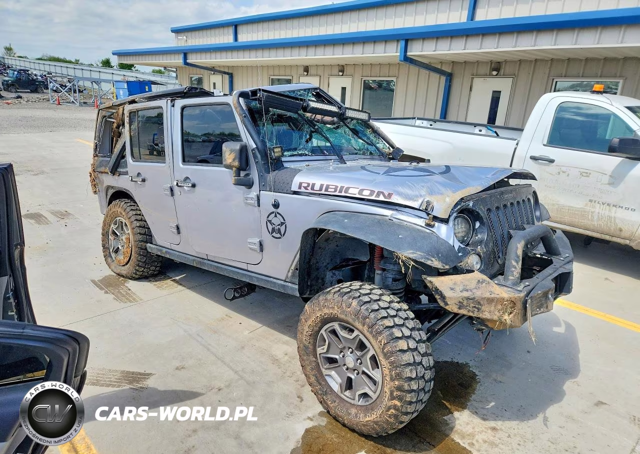 2014 Jeep Wrangler Unlimited Rubicon VIN:1C4BJWFG4EL105398 - 4