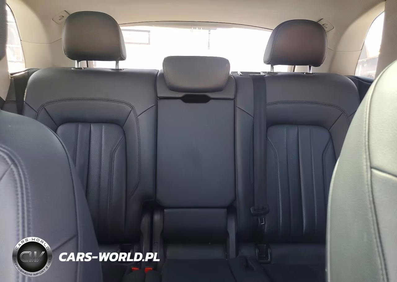 2020 Audi Q5 E Premium Plus VIN:WA1E2AFY6L2061617 - 10