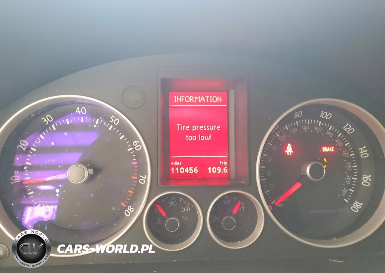 2008 Volkswagen Gti VIN:WVWEV71K58W141381 - 9