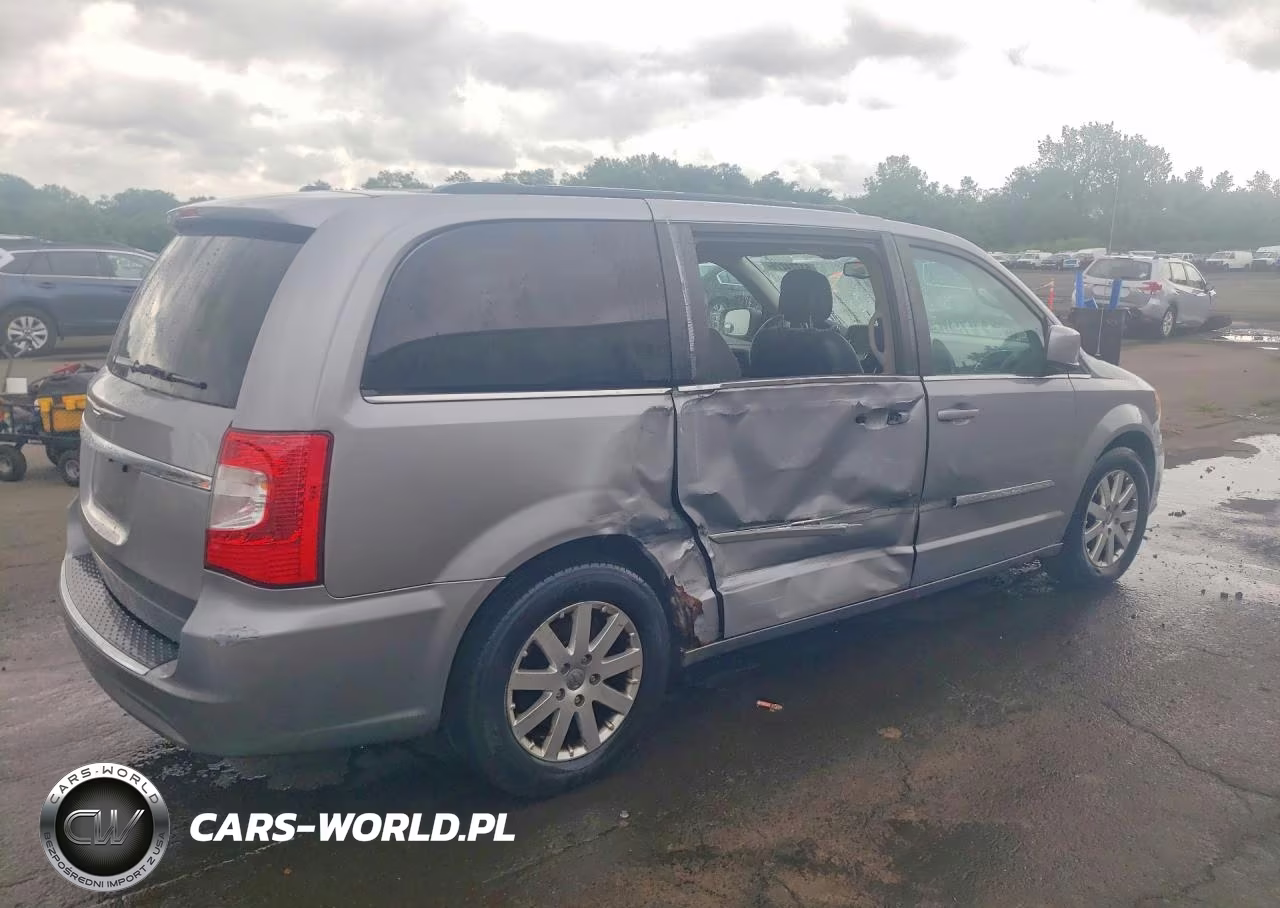 2013 Chrysler Town & Country Touring VIN:2C4RC1BG2DR780190 - 3