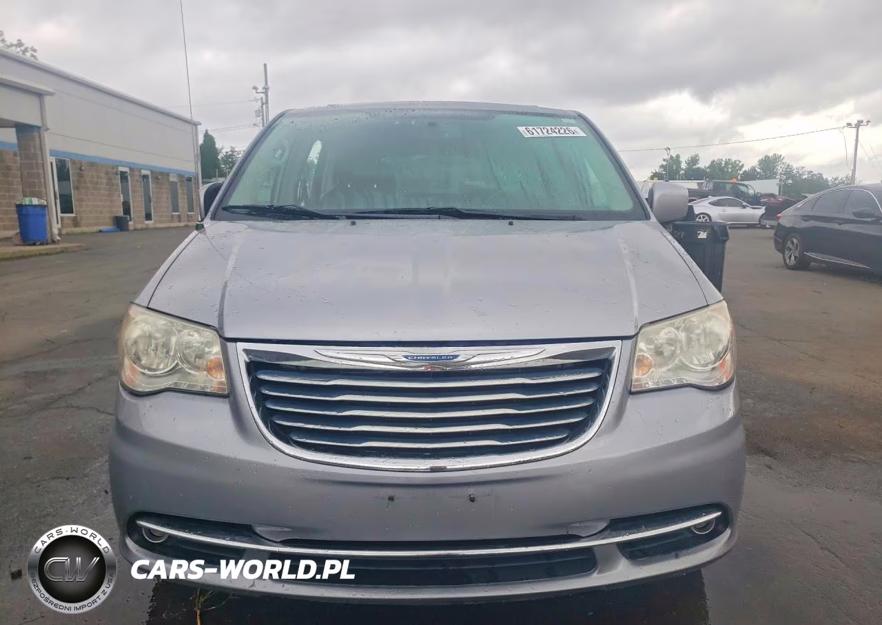 2013 Chrysler Town & Country Touring VIN:2C4RC1BG2DR780190 - 5
