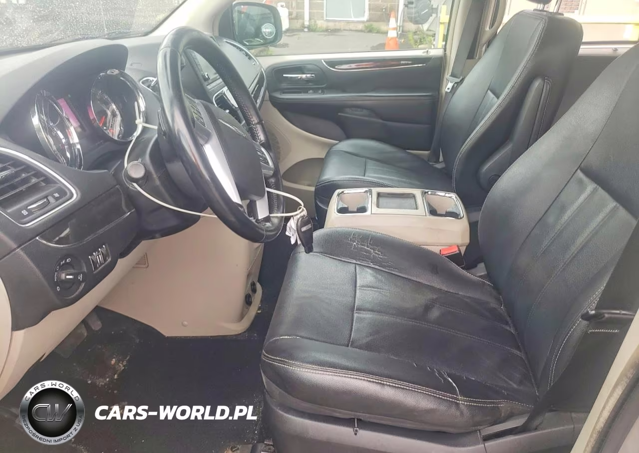2013 Chrysler Town & Country Touring VIN:2C4RC1BG2DR780190 - 7