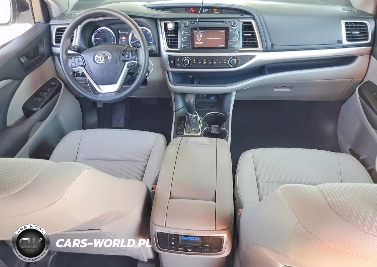 2019 Toyota Highlander Le VIN:5TDZZRFH1KS300015 - 8