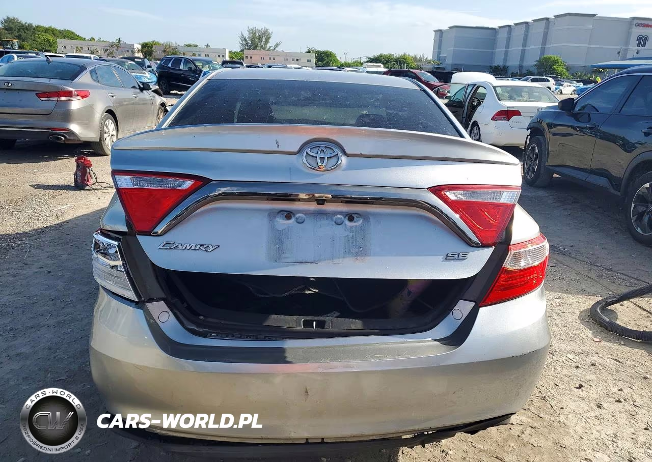 2015 Toyota Camry Se VIN:4T1BF1FK0FU897436 - 6