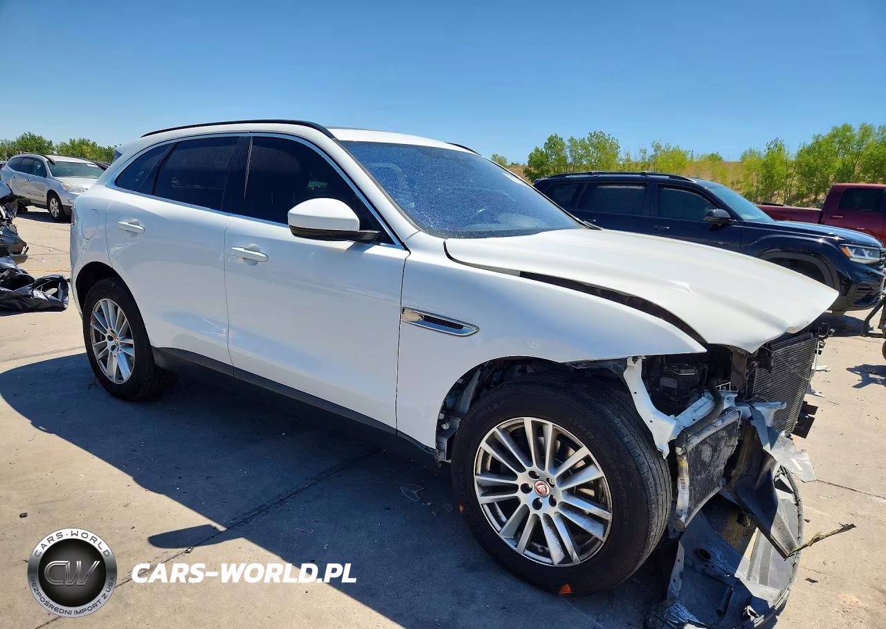 2017 Jaguar F-Pace Prestige VIN:SADCK2BN8HA490337 - 4
