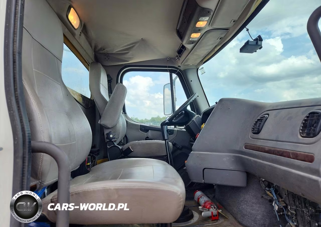 2015 Freightliner Business Class M2 Semi Truck VIN:3AKJC5DV4FDGK1865 - 10