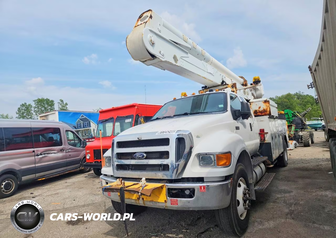 2012 Ford F750 Super Duty Bucket Truck