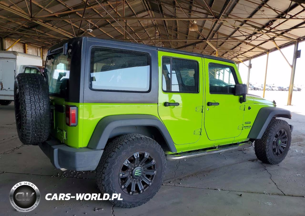 2012 Jeep Wrangler Unlimited Sport VIN:1C4BJWDG4CL283697 - 3