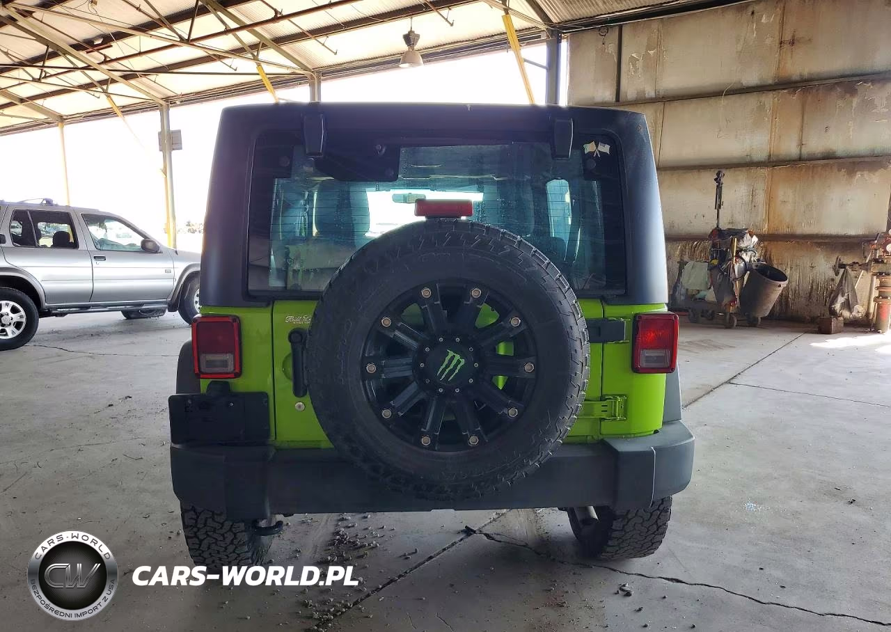 2012 Jeep Wrangler Unlimited Sport VIN:1C4BJWDG4CL283697 - 6