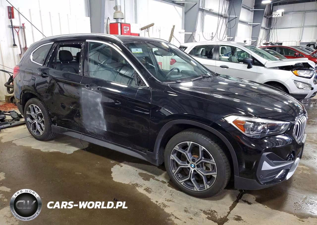 2021 BMW X1 xDrive28I VIN:WBXJG9C08M5S87955 - 4