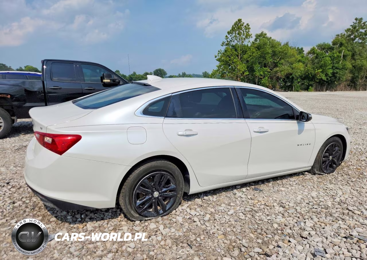 2017 Chevrolet Malibu Lt VIN:1G1ZE5ST9HF205329 - 3