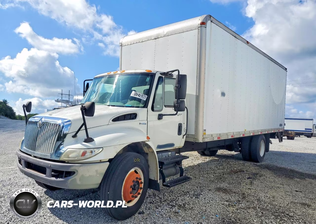 2009 International 4300 Box Truck