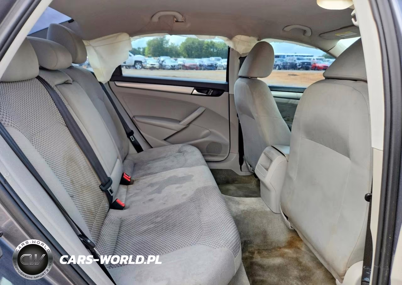 2014 Volkswagen Passat S VIN:1VWAS7A38EC118493 - 10