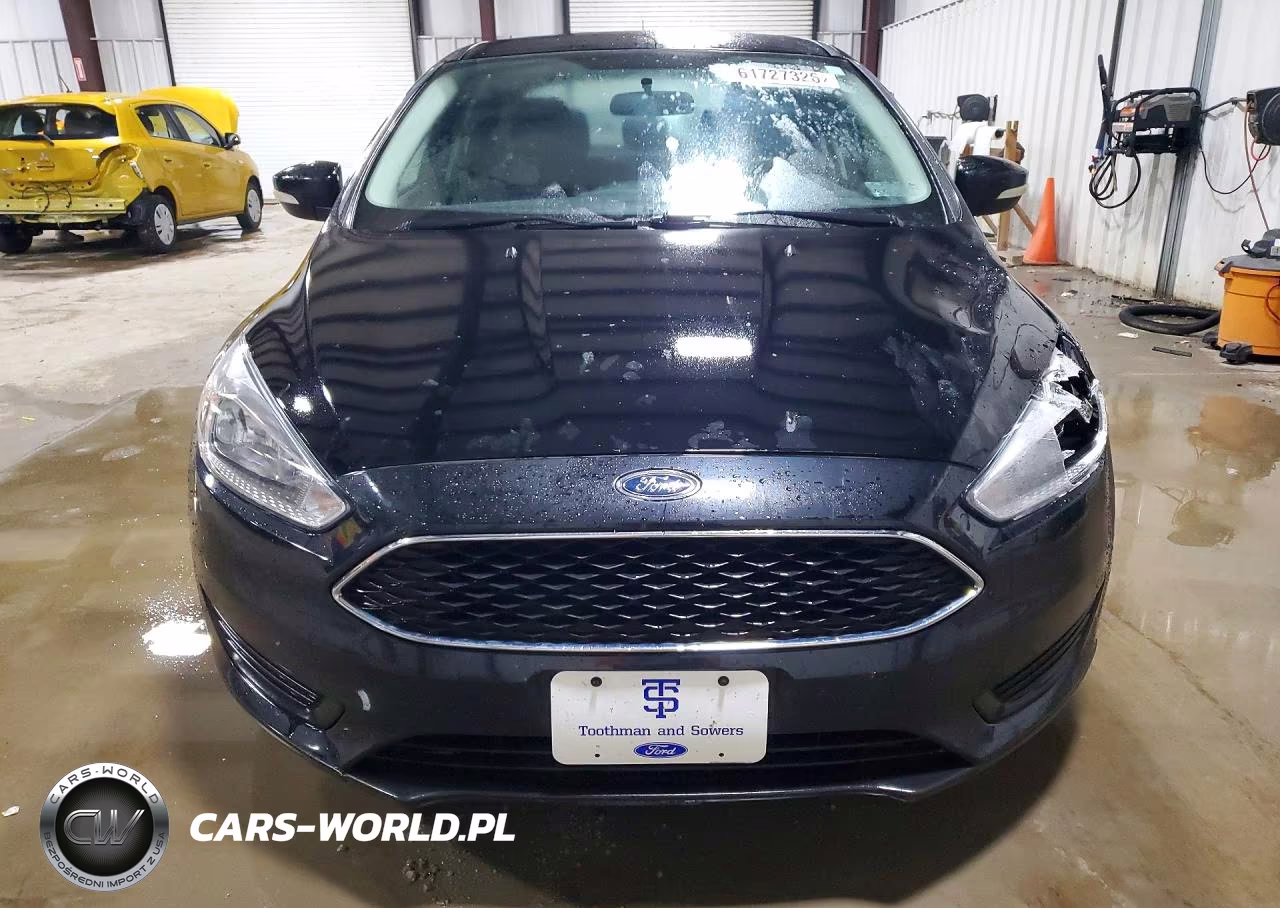 2016 Ford Focus Se VIN:1FADP3F29GL274657 - 5