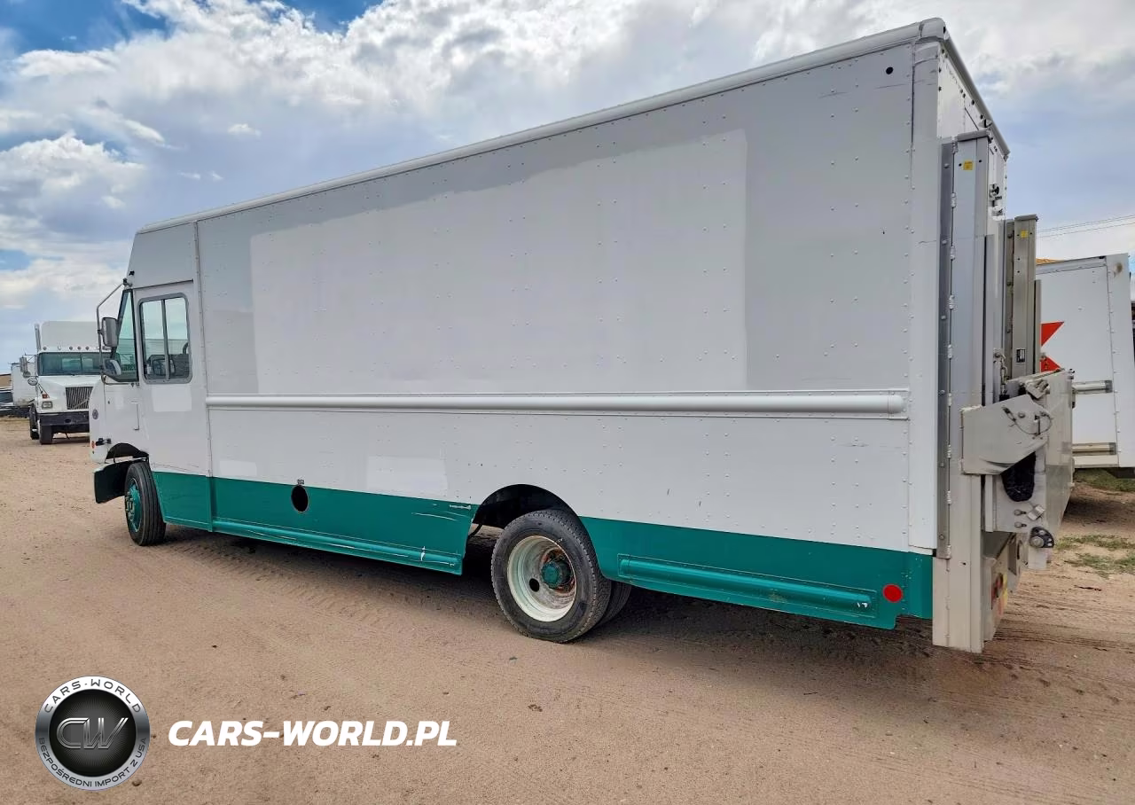 2015 Freightliner Mt45 Delivery Truck VIN:4UZAAPDU4FCGP2737 - 2