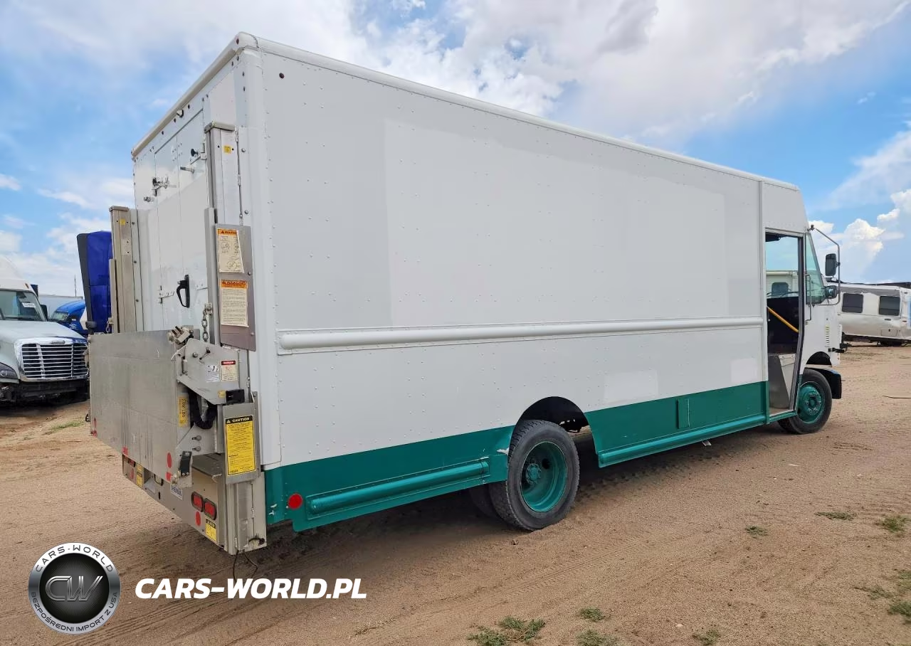 2015 Freightliner Mt45 Delivery Truck VIN:4UZAAPDU4FCGP2737 - 3