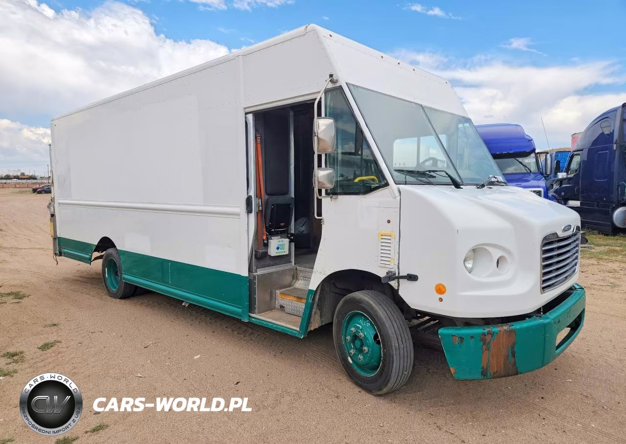 2015 Freightliner Mt45 Delivery Truck VIN:4UZAAPDU4FCGP2737 - 4