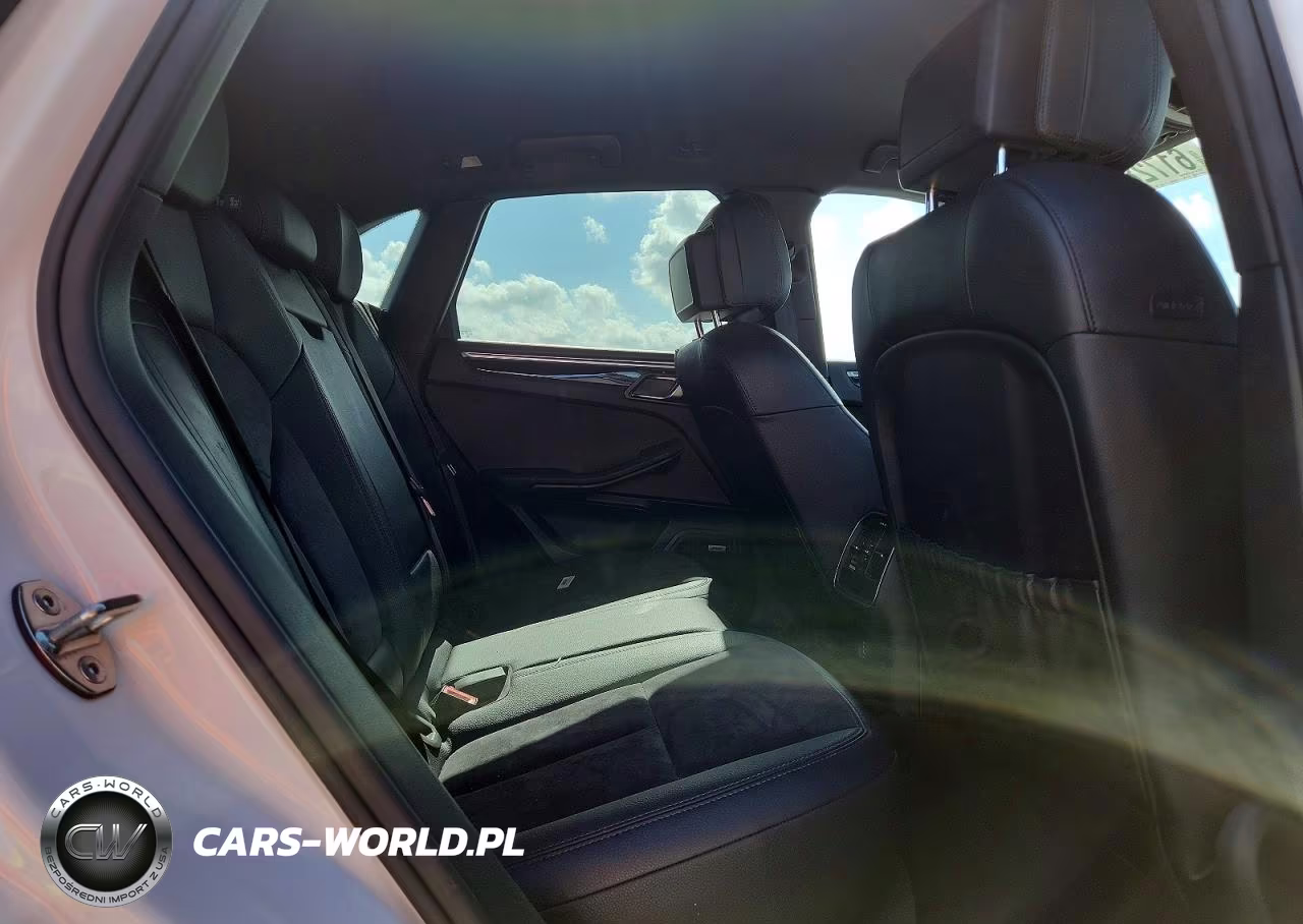 2018 Porsche Macan S VIN:WP1AB2A57JLB30800 - 11