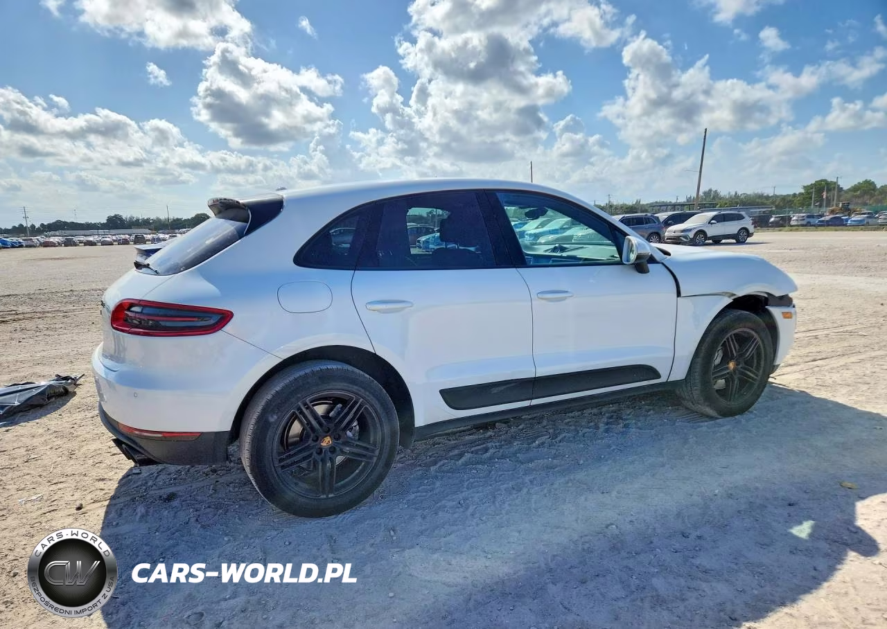 2018 Porsche Macan S VIN:WP1AB2A57JLB30800 - 3