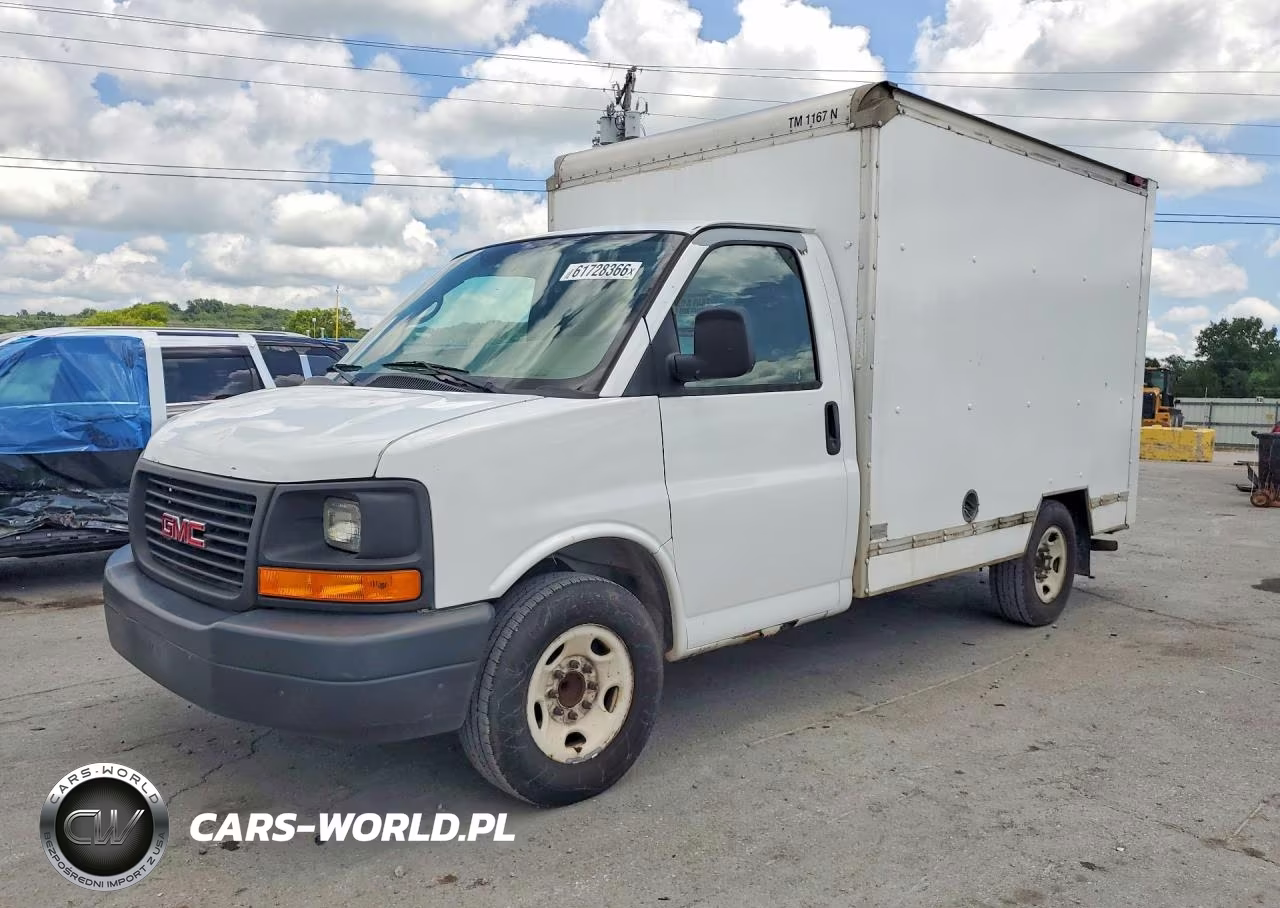 2011 GMC Savana Cutaway G3500