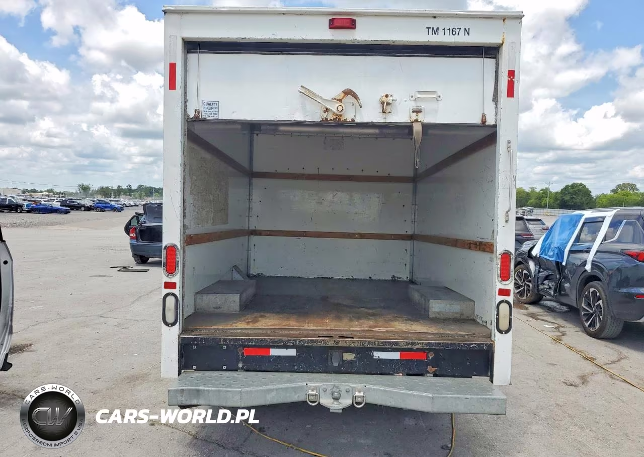 2011 GMC Savana Cutaway G3500 VIN:1GDY72BA4B1903213 - 10