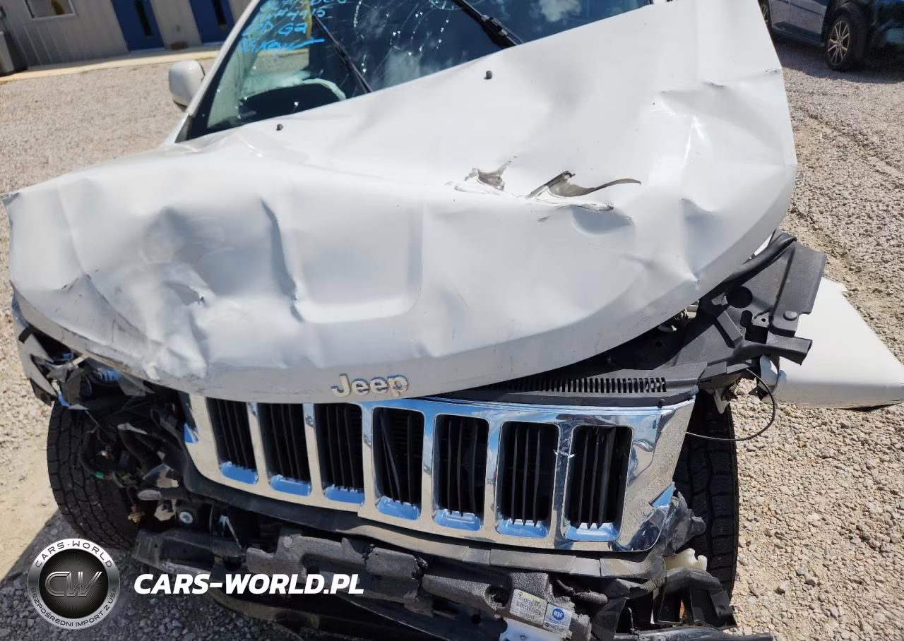 2012 Jeep Grand Cherokee Laredo VIN:1C4RJFAG7CC134915 - 12