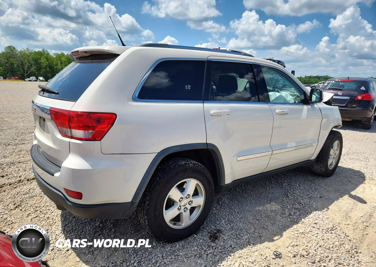 2012 Jeep Grand Cherokee Laredo VIN:1C4RJFAG7CC134915 - 3