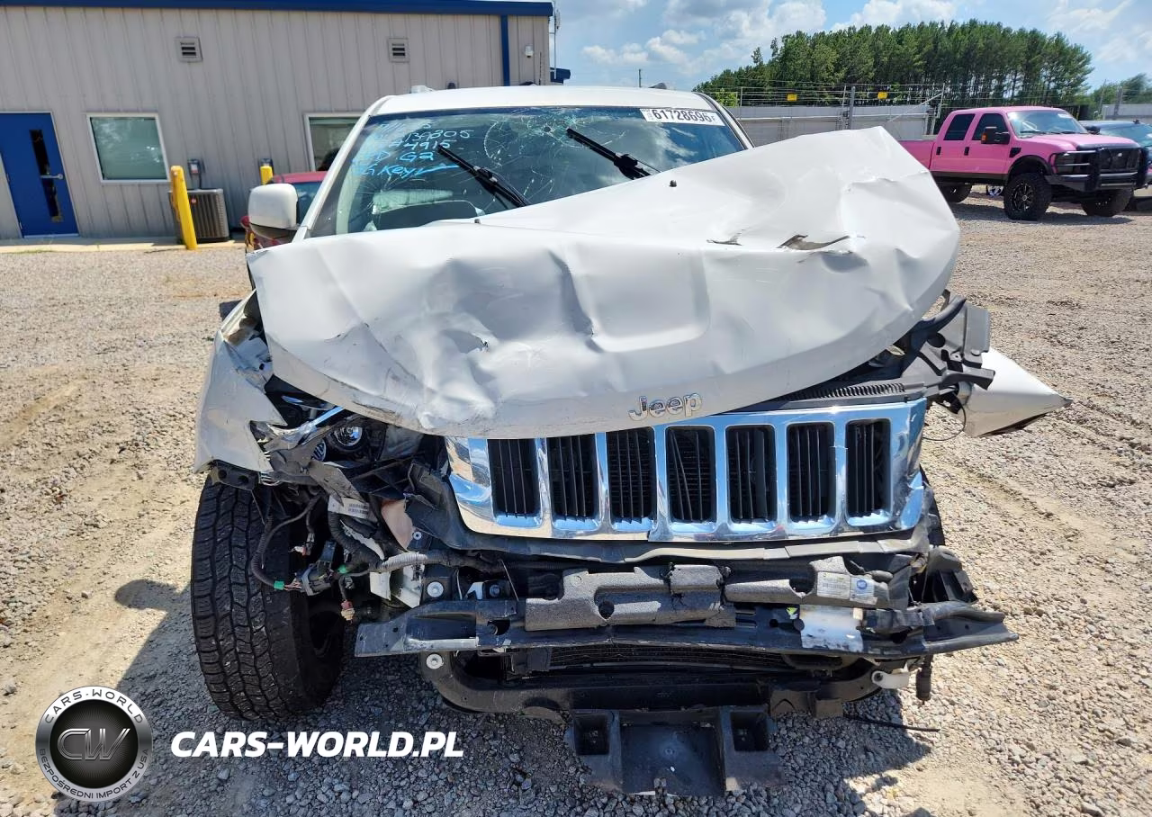 2012 Jeep Grand Cherokee Laredo VIN:1C4RJFAG7CC134915 - 5