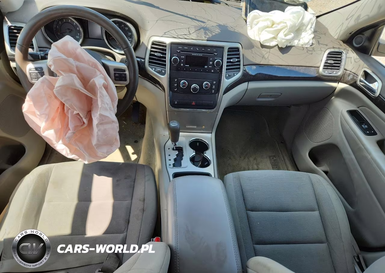 2012 Jeep Grand Cherokee Laredo VIN:1C4RJFAG7CC134915 - 8