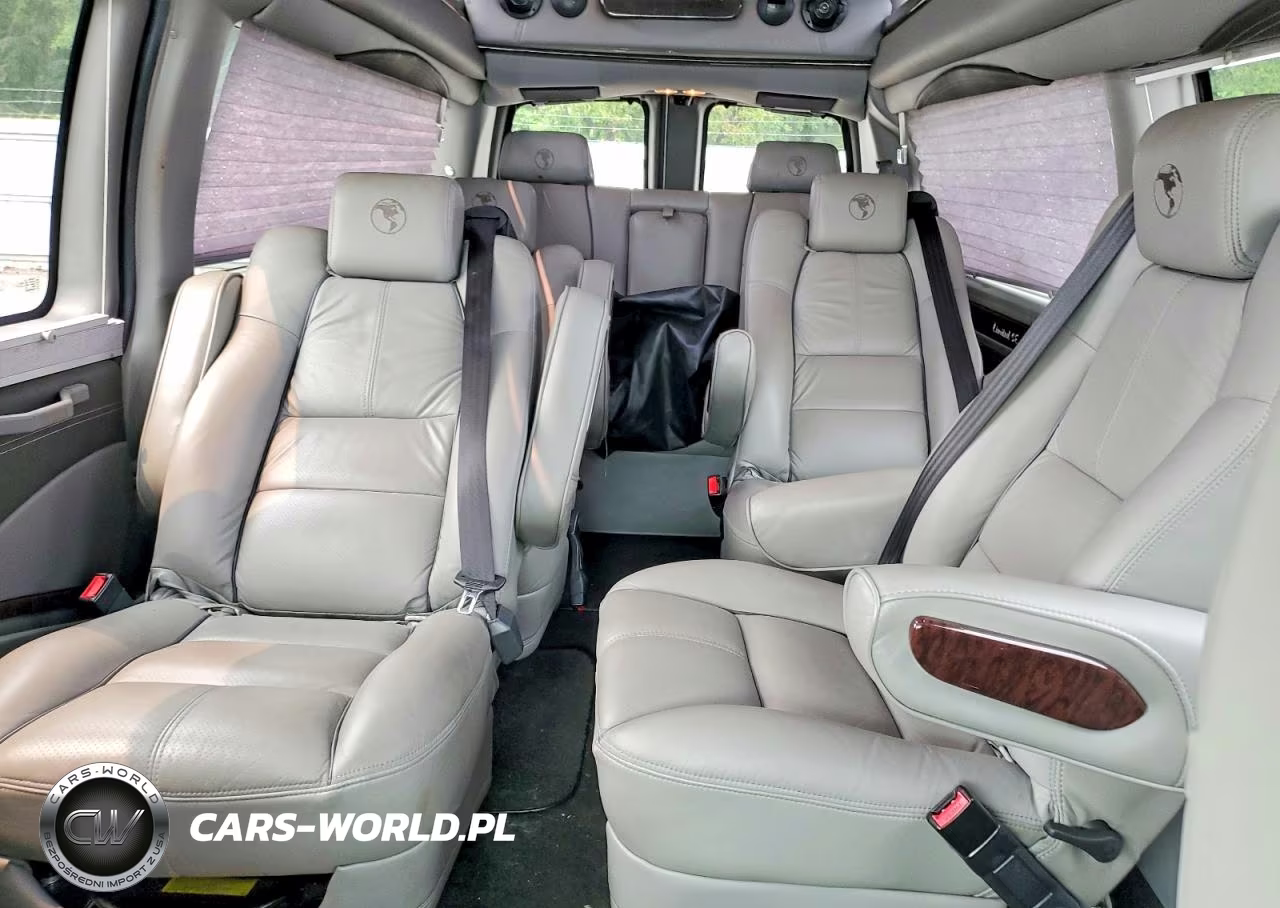 2018 Chevrolet Express 2500 Work Van VIN:1GCWGBFGXJ1162655 - 10