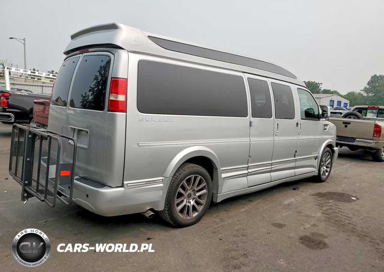 2018 Chevrolet Express 2500 Work Van VIN:1GCWGBFGXJ1162655 - 3