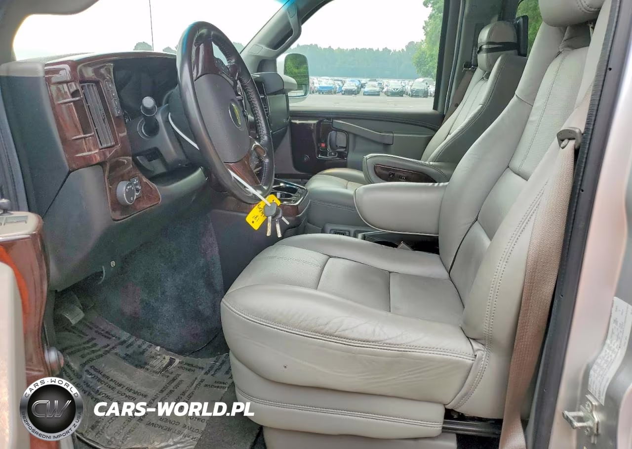 2018 Chevrolet Express 2500 Work Van VIN:1GCWGBFGXJ1162655 - 7