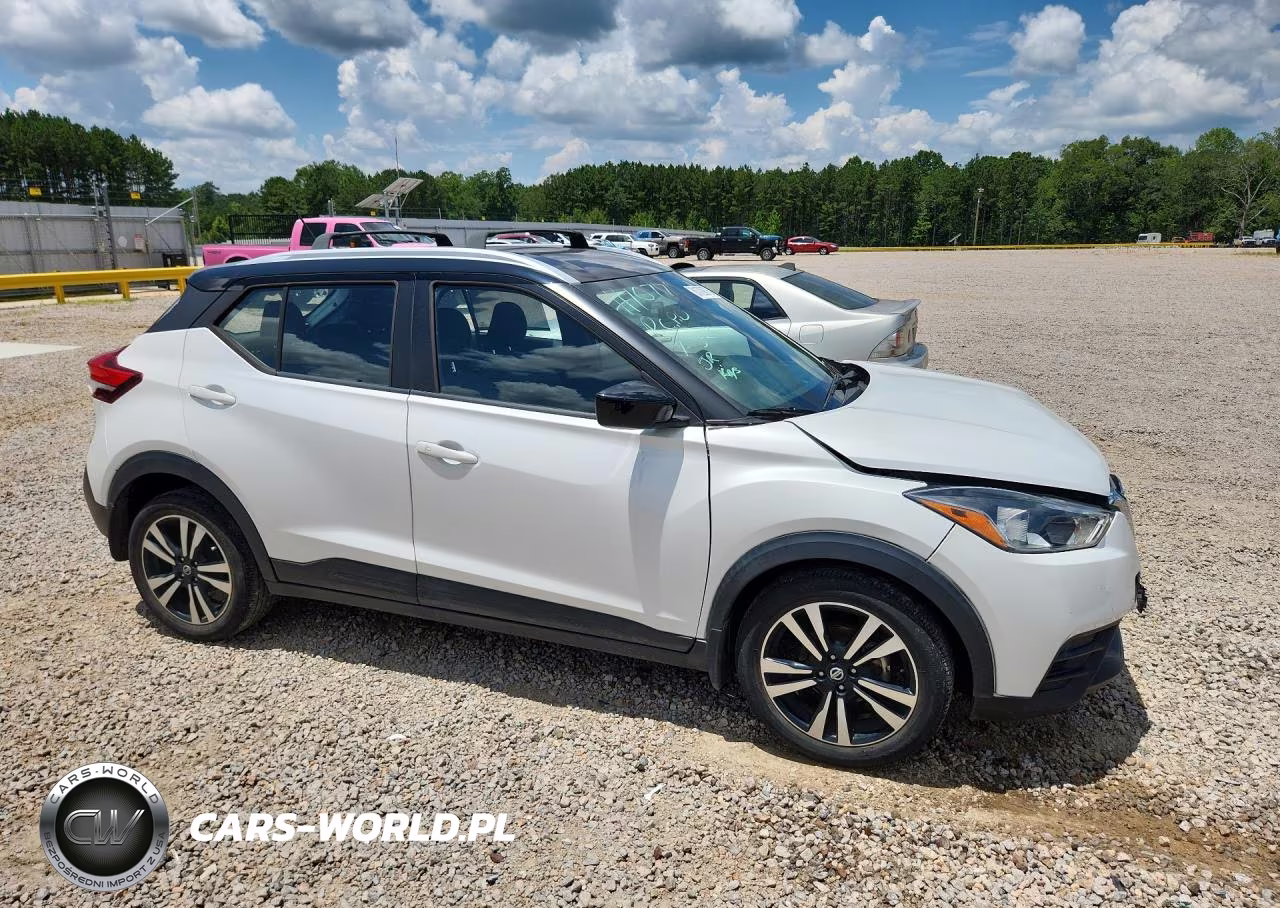 2019 Nissan Kicks Sv VIN:3N1CP5CU1KL530653 - 4