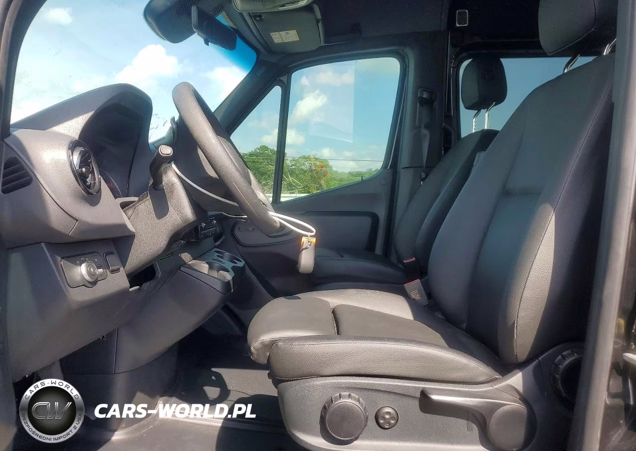 2024 Mercedes-Benz Sprinter Delivery Van VIN:W1X4NDHY4RP740529 - 7