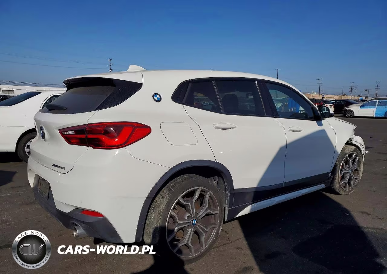 2018 BMW X2 xDrive28I VIN:WBXYJ5C37JEF81560 - 3