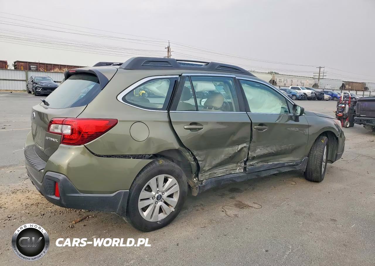 2019 Subaru Outback 2.5I VIN:4S4BSABC4K3354052 - 3