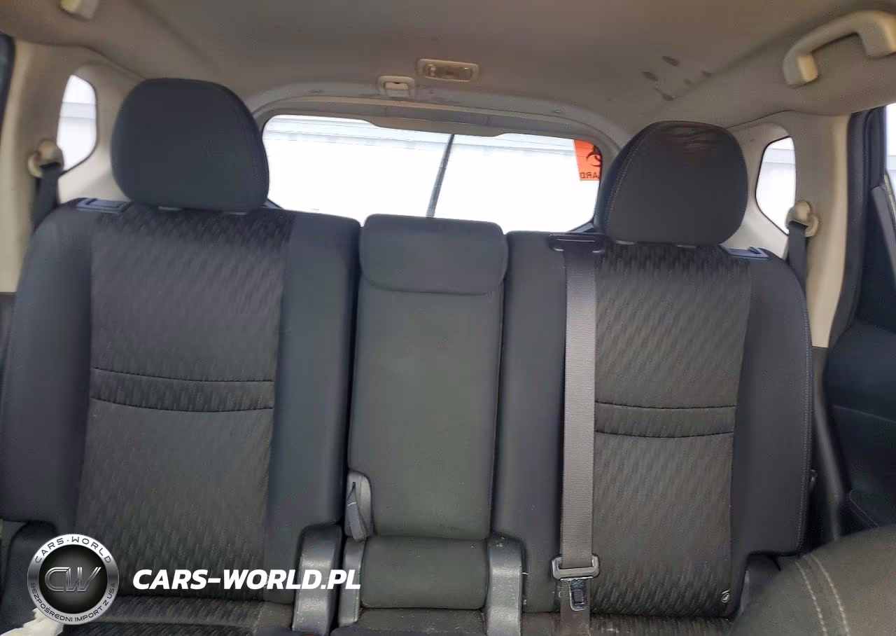 2018 Nissan Rogue S VIN:KNMAT2MT1JP541949 - 10