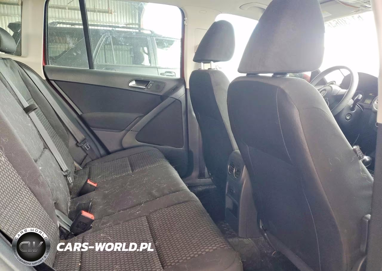 2011 Volkswagen Tiguan S VIN:WVGAV7AX5BW000436 - 11