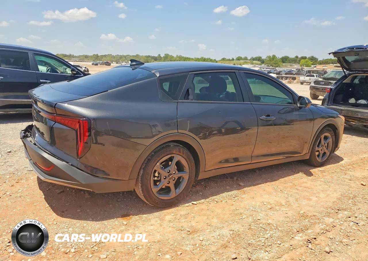 2025 Kia K4 Lxs VIN:3KPFT4DE6SE220199 - 3
