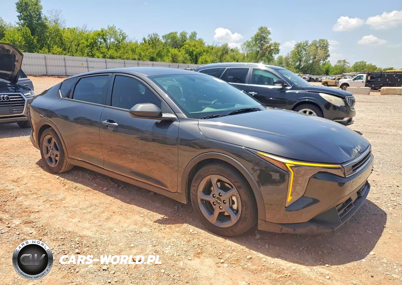 2025 Kia K4 Lxs VIN:3KPFT4DE6SE220199 - 4