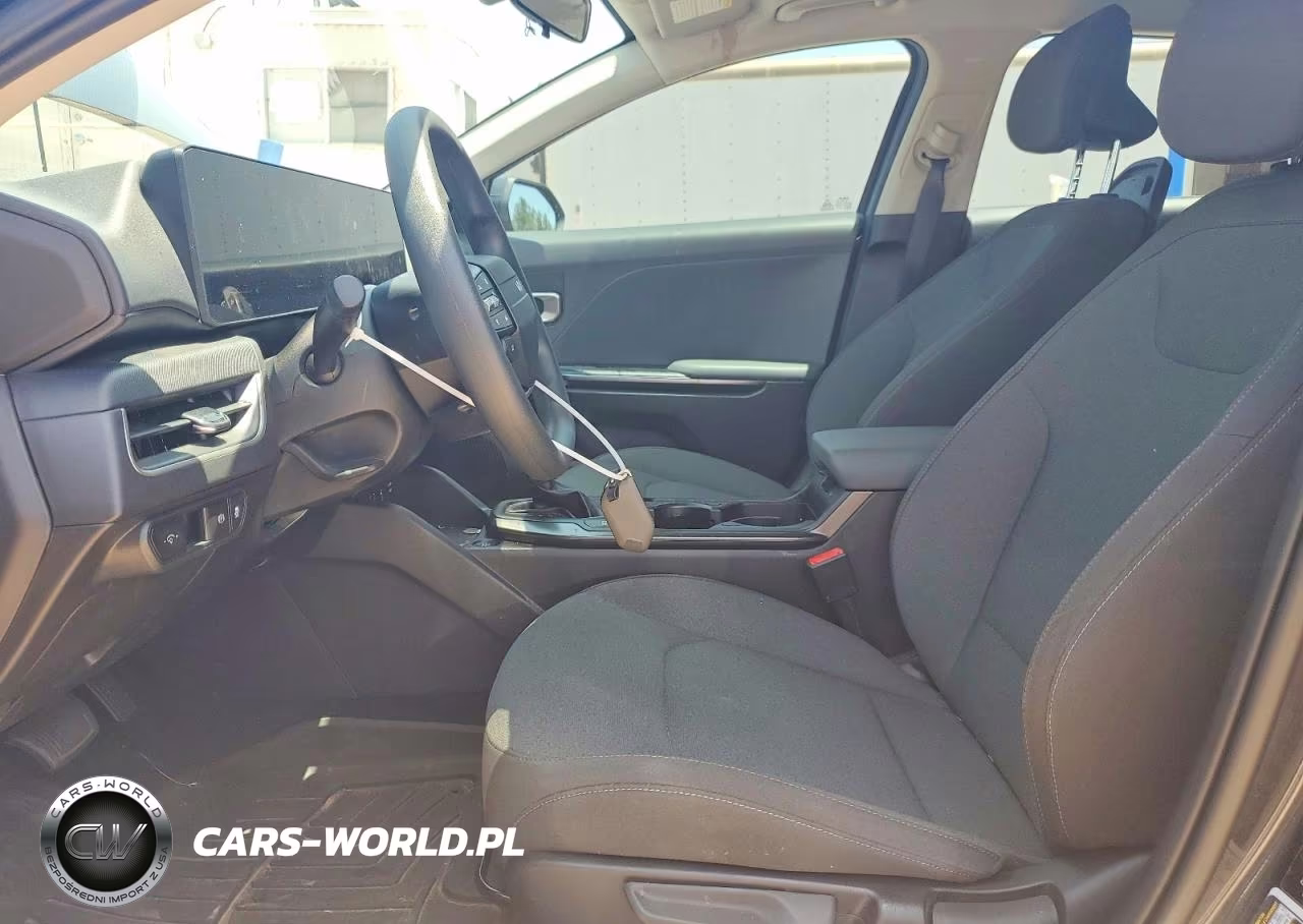 2025 Kia K4 Lxs VIN:3KPFT4DE6SE220199 - 7
