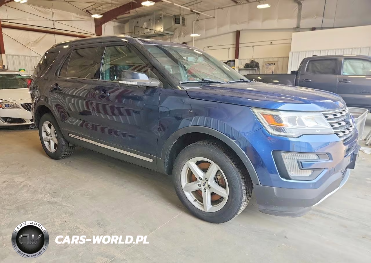 2017 Ford Explorer Xlt VIN:1FM5K8D80HGA74743 - 4