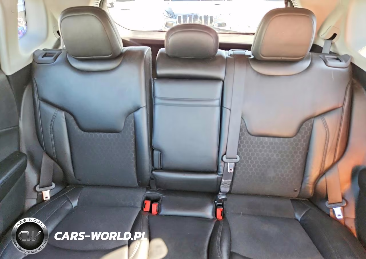 2019 Jeep Compass Latitude VIN:3C4NJDBB4KT631025 - 10