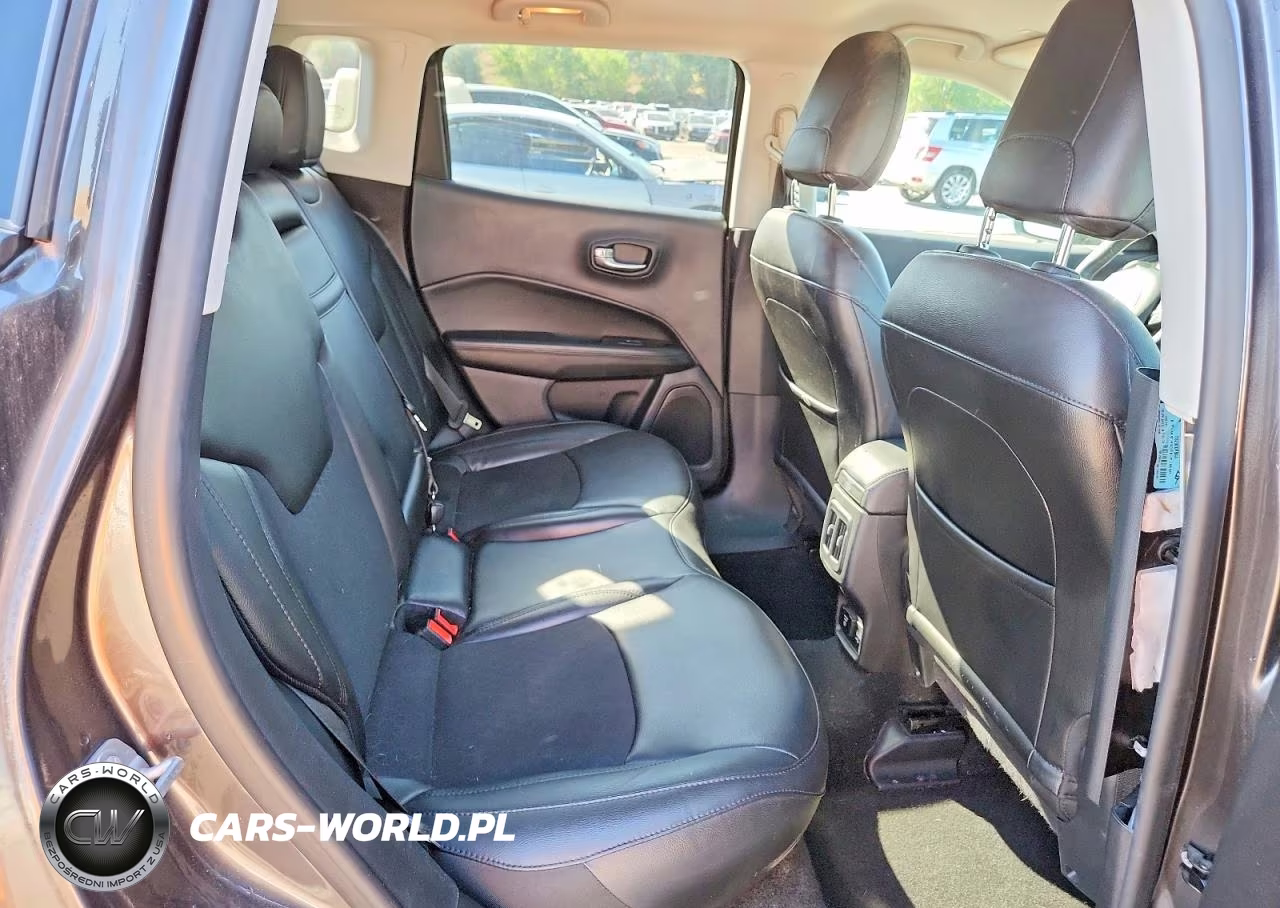 2019 Jeep Compass Latitude VIN:3C4NJDBB4KT631025 - 11